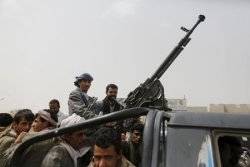 Fighting grips Aden as Houthis continue to push south