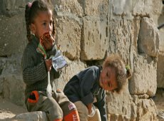 "Palestinian children in crisis"   