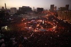 Egyptians mass in Tahrir to honour uprising 