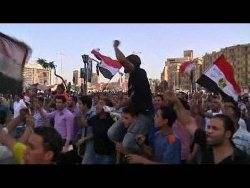 Protesters press political demands in Egypt