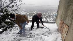 Snowstorm brings Jerusalem to a grinding halt