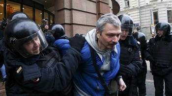 Dozens arrested at Moscow opposition rally