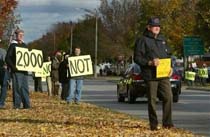 Protesters Mark 2,000th U.S. Fatality in Iraq 