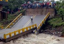 Tropical Storm Kills 12 in Central America