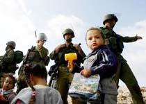 Palestinian Children, Troops Scuffle in West Bank