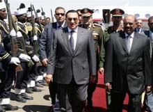 Mubarak on Surprise Visit to Sudan