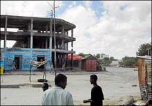 Mogadishu Clashes Kill Dozens 