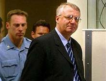 Serb war criminal boycots trial 