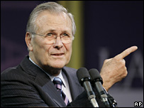 Rumsfeld makes surprise Iraq trip