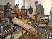 Toll rises in Pakistan court blast