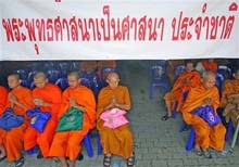 Radical monks rally for a Buddhist Thailand