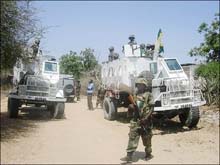 AU peacekeepers patrol Mogadishu 