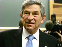 Senior Wolfowitz aide steps down