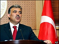 Gul sworn in as Turkish president