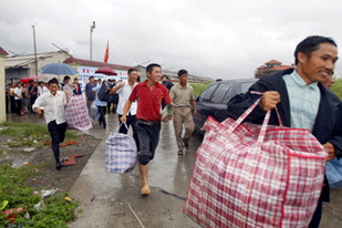 Powerful storm whips eastern China