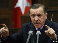 Turkey debates Iraq incursion