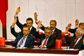 Turks vote on presidential reforms