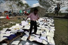 Bangladesh storm toll passes 2,000   