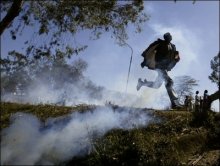 Police battle opposition protestors in Kenya