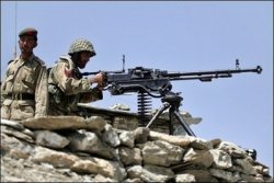 Militants kill five Pakistani troops in attack