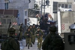 Israeli troops kill Hamas fighters   