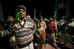 Pakistan opposition heads toward victory 