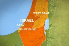 Palestinians die in Israeli raid   