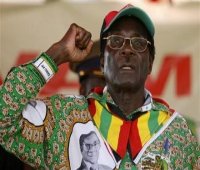  Zimbabweans start voting in crucial election 