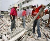 Chinese leader says quake death toll may top 80,000