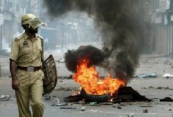 Second day of protests in Kashmir 