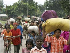 India flood evacuations continue 