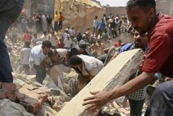 Cairo rockslide search continues 