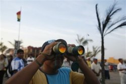 Bolivia split in two by protests