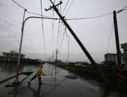 Typhoons batter Taiwan and Vietnam 