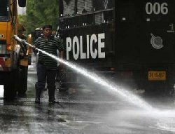 Troops patrol Bangkok after clashes 