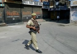 Indian troops kill Kashmiris during a protest 