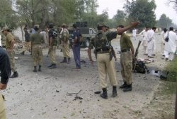 Troops die in Pakistan bomb attack 