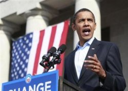 Obama carries lead into final day 