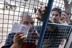 Israel closes Gaza crossings 