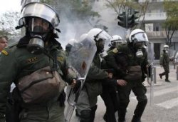 Violence continues in Greece for sixth day