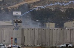 Clashes erupt in Israeli-run prison 