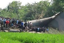 Dozens dead in Indonesia air crash 