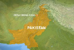 Many dead in Pakistan market blast 