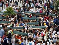 Bosnia buries 500 Srebrenica dead 