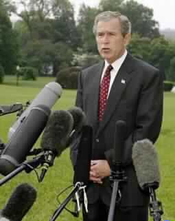 Bush Announces Arms Pact with Russia