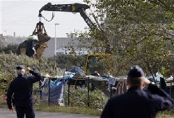 French police began clearing migrant camp