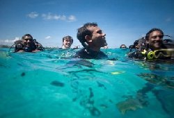 Maldives cabinet sends climate SOS 