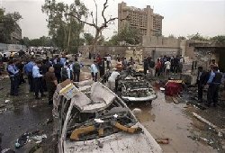 Many dead in Iraq car bombing 