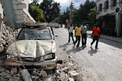 Haiti quake: thousands feared dead, many trapped