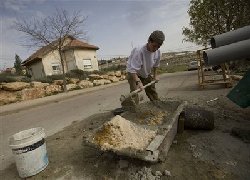 More homes for illegal Israeli settlers in Hebron